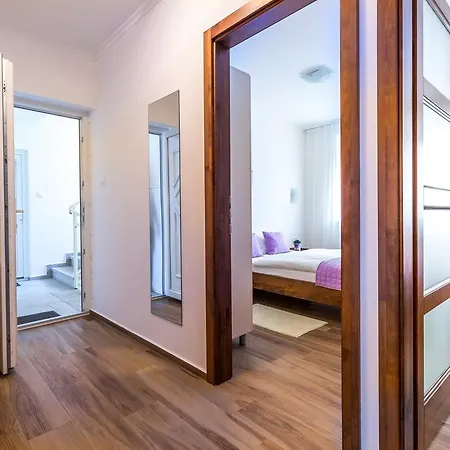 Aqualiget-Apartmanhaz E-Car Plug-In Point Szeged Apartment Exterior photo