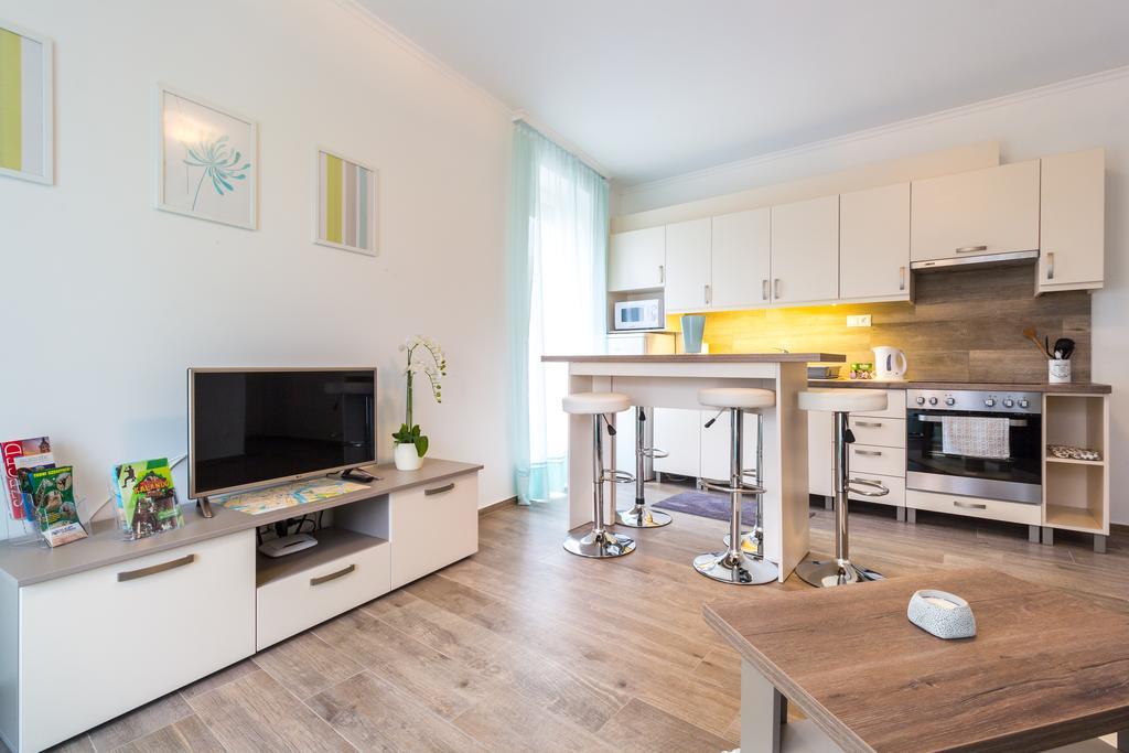 Aqualiget-apartmanhaz E-car Plug-in Point * Szeged